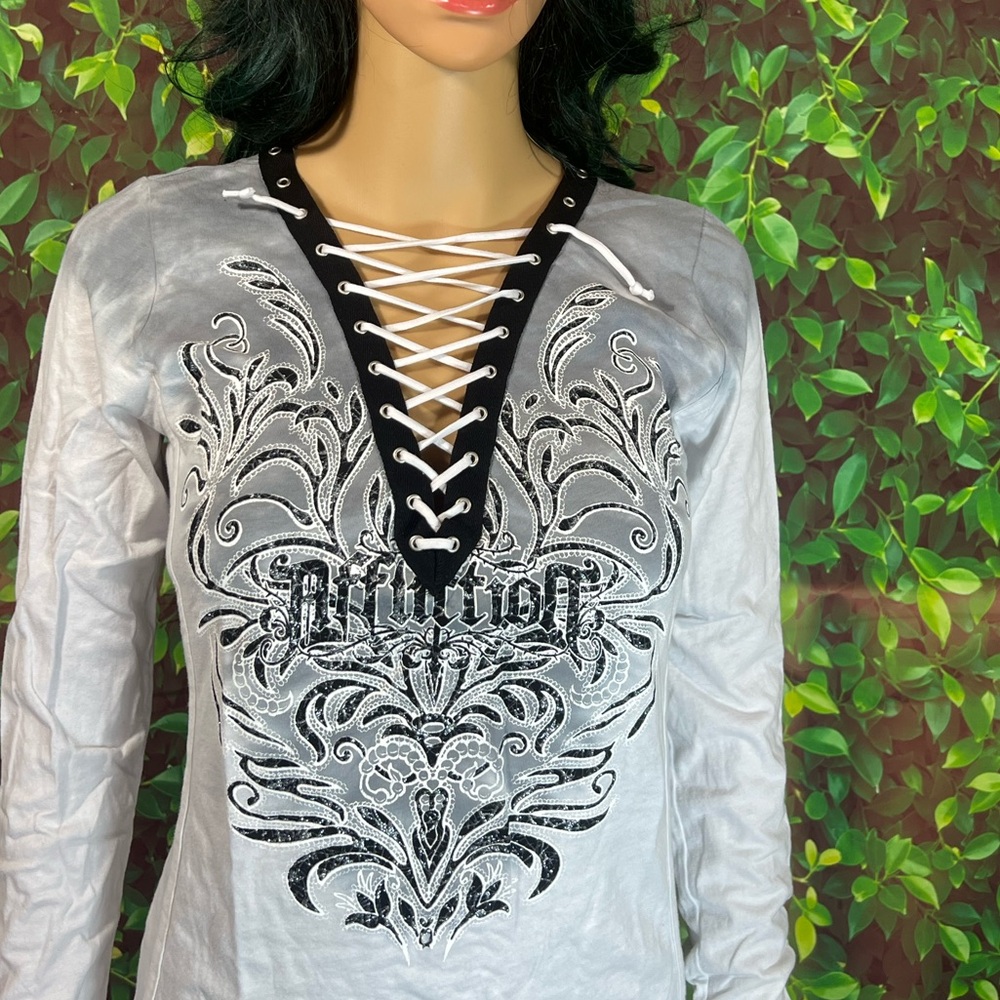 Affliction Women’s long sleeve sweater